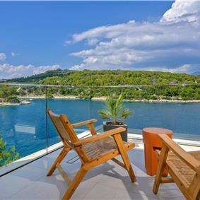 4 Bedroom Villa with Pool, Sumartin, sleeps 8